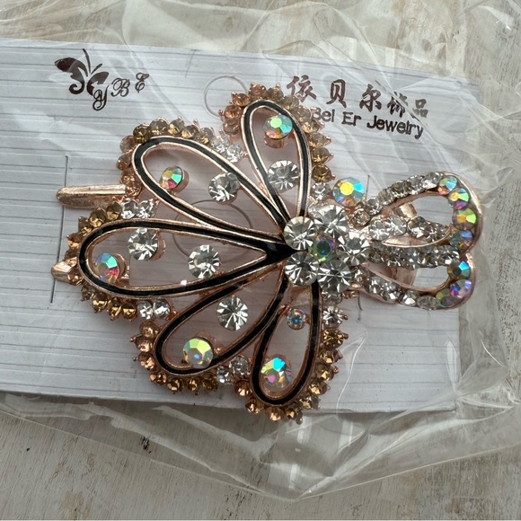 Hair Clip - Picture 2 of 3